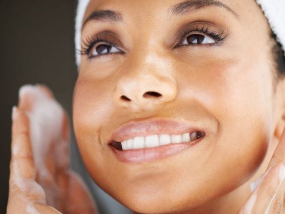 Unveiling the Skin-Transforming Magic of Sea Moss: A Must-Try in Your Skincare Routine